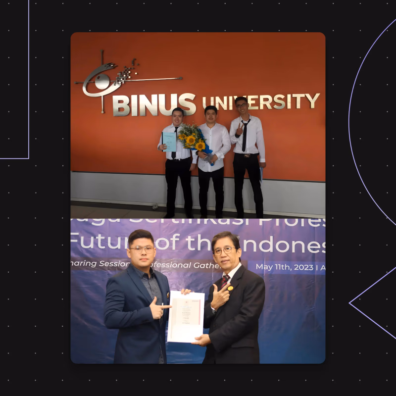 Mahasiswa BINUS University menerima sertifikat penghargaan